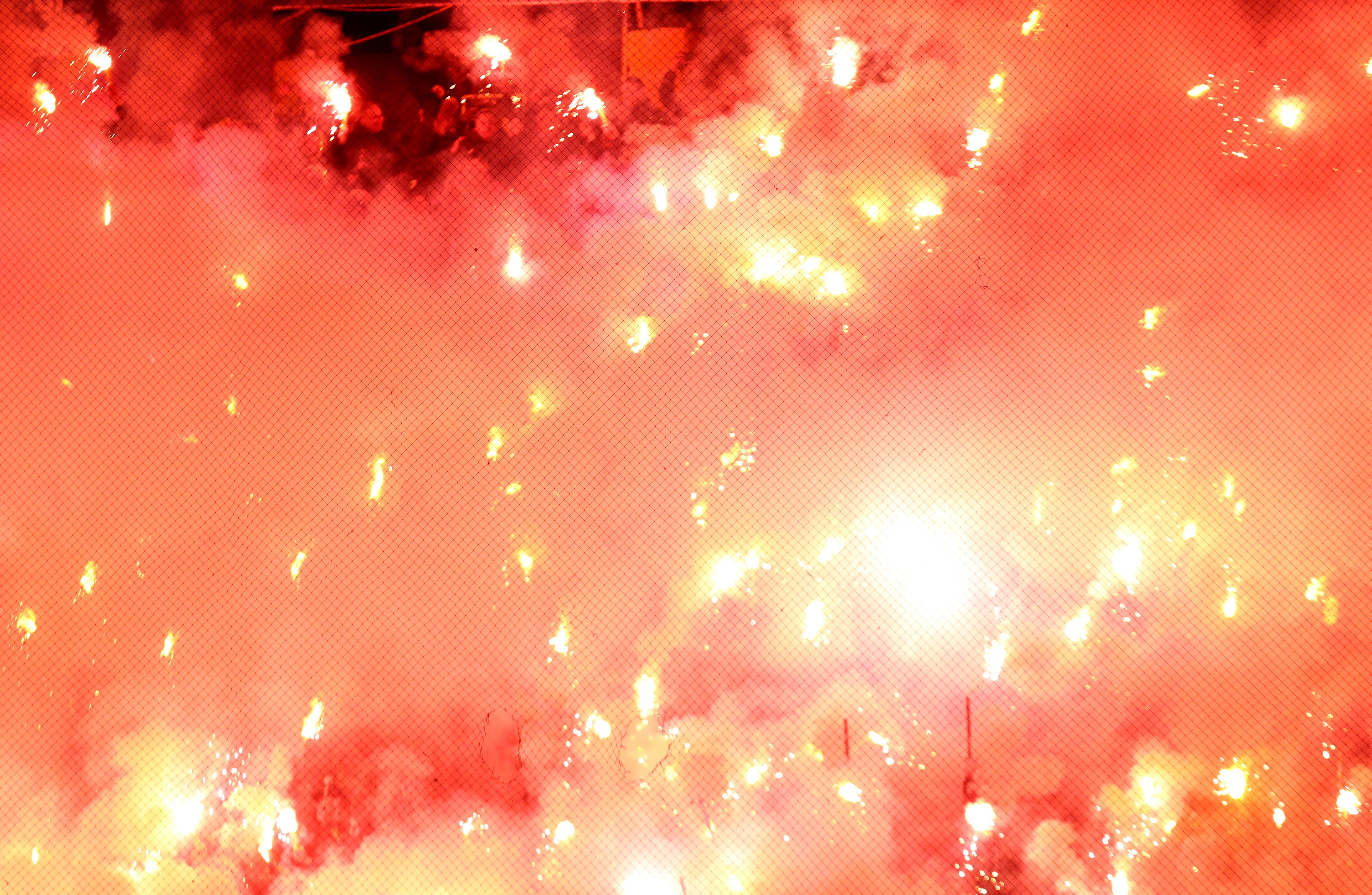 aris-pyro-show3-SPWvo.jpg