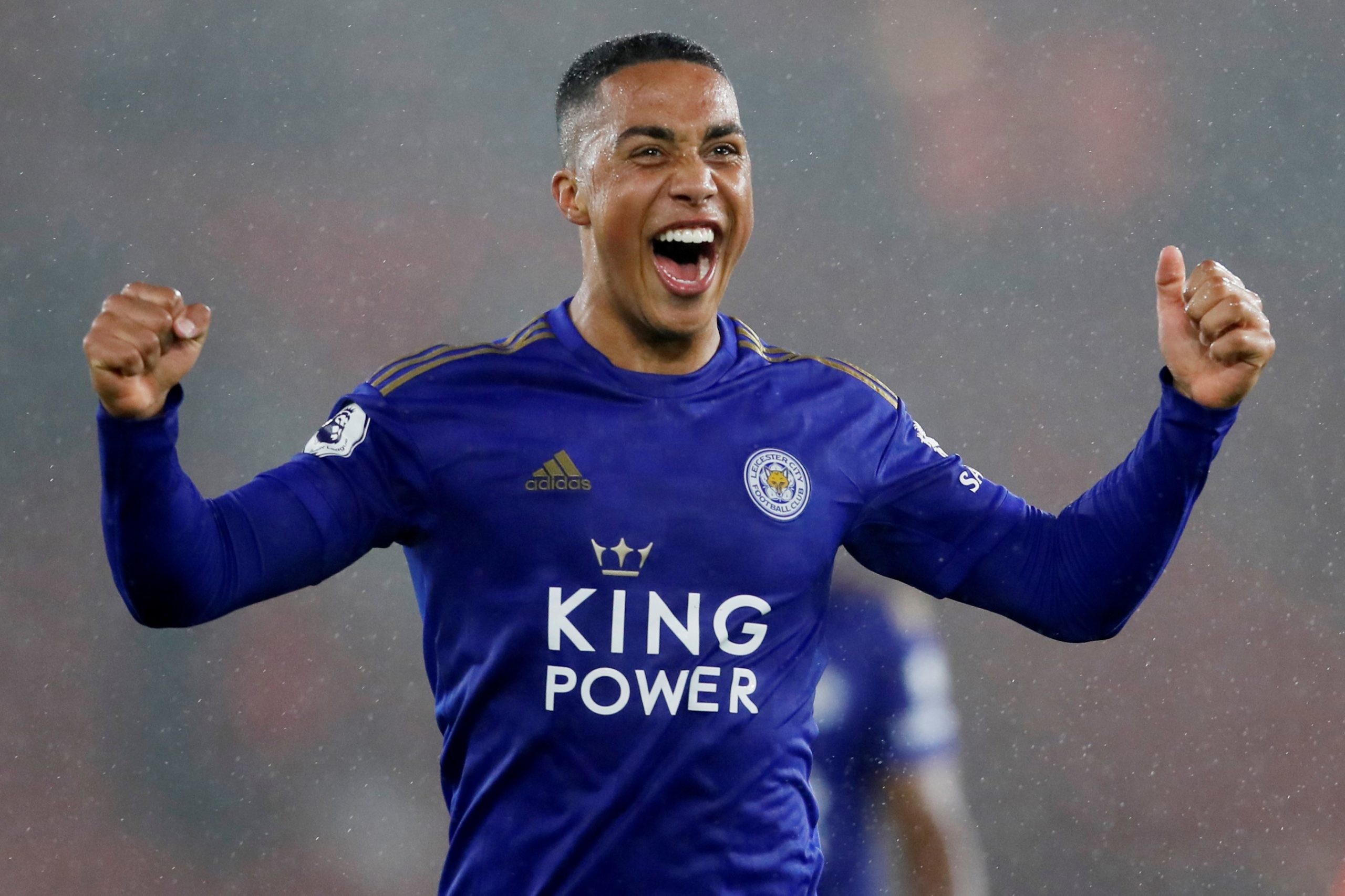 youri-tielemans-scaled.jpg