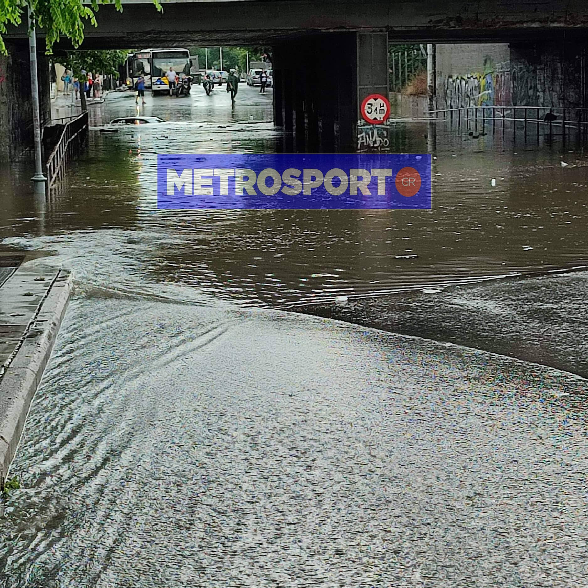 car-rain-thessaloniki.jpg