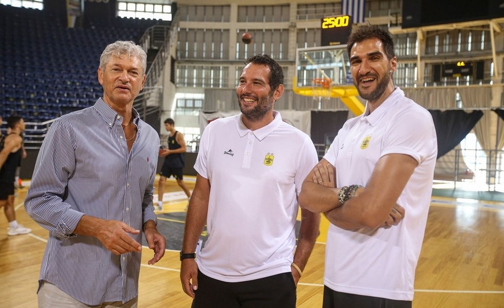 aris-basket-papageorgiou-karapostolou-tapoutos.jpg