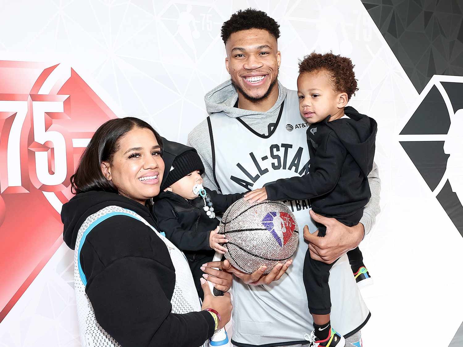 giannis-antetokounmpo-kids-3-0d78e871342c40f78fd4acce0f7daa0e.jpg