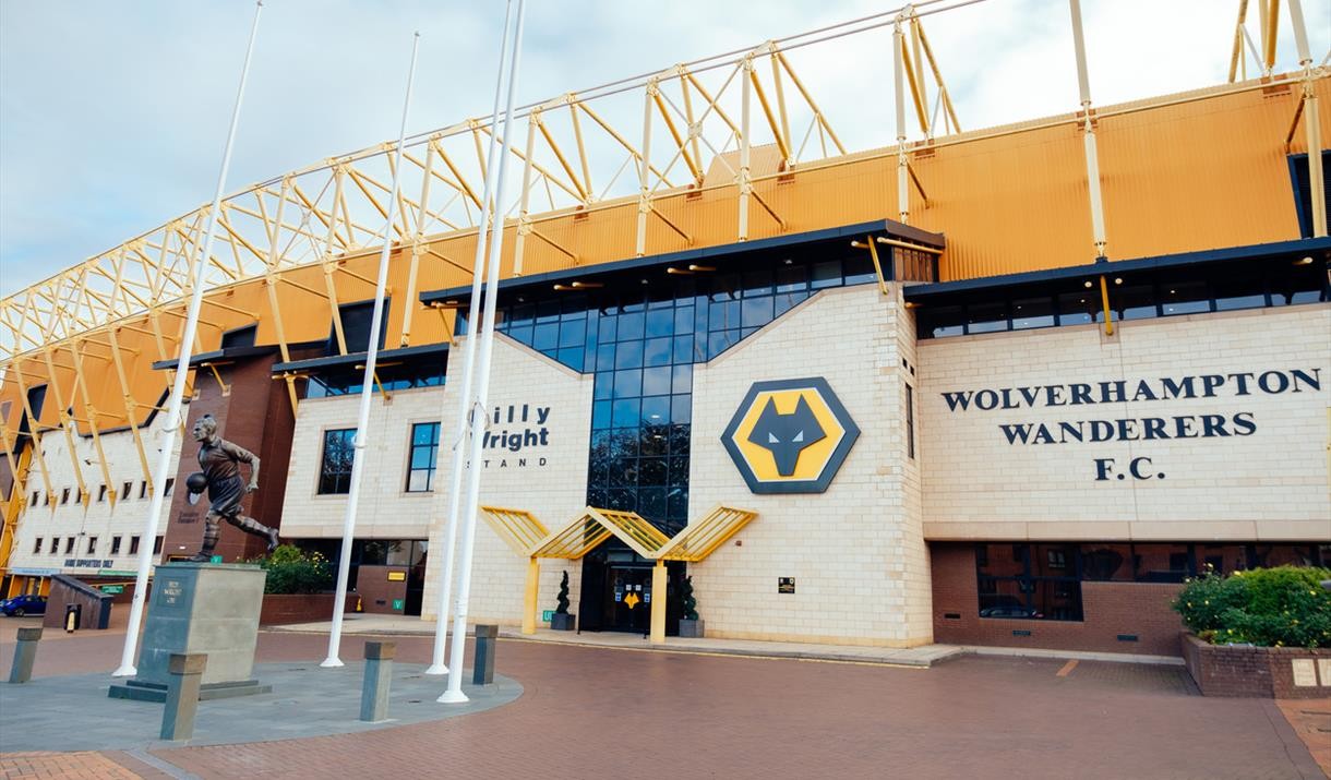 molineux-wolves.jpg