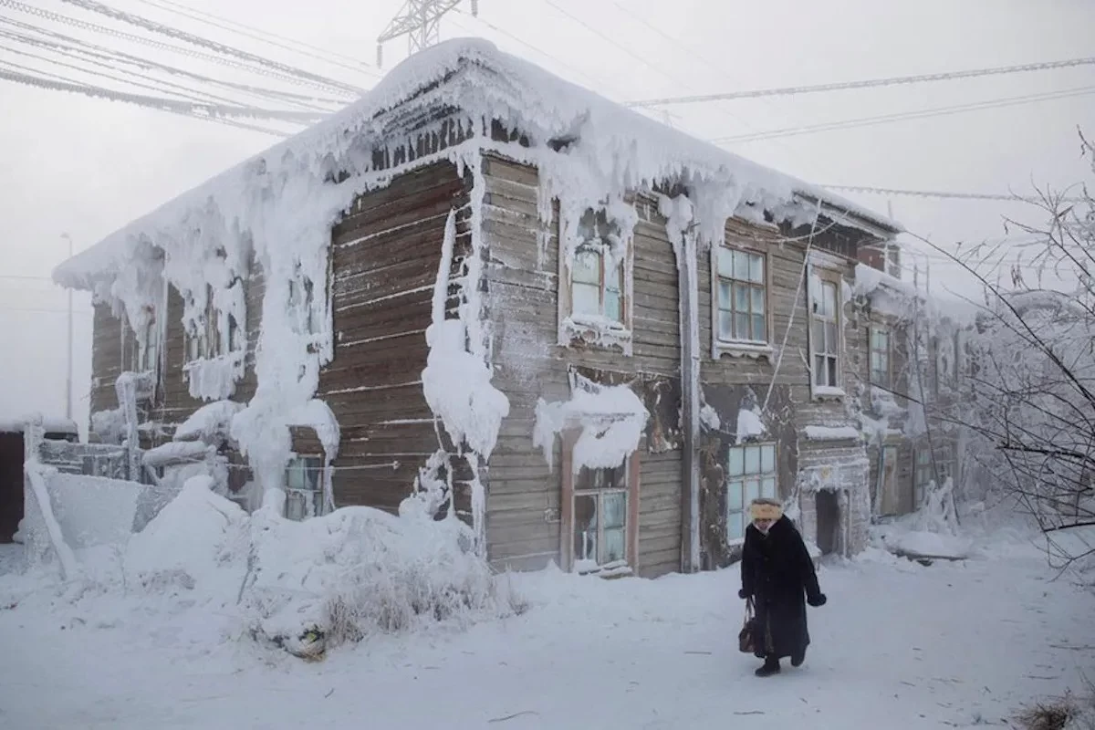 oymyakon-coldest-city-frozen-house.jpeg