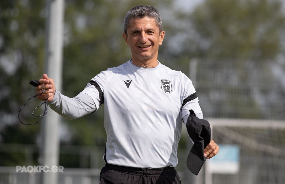 lucescu-holland-1.JPG