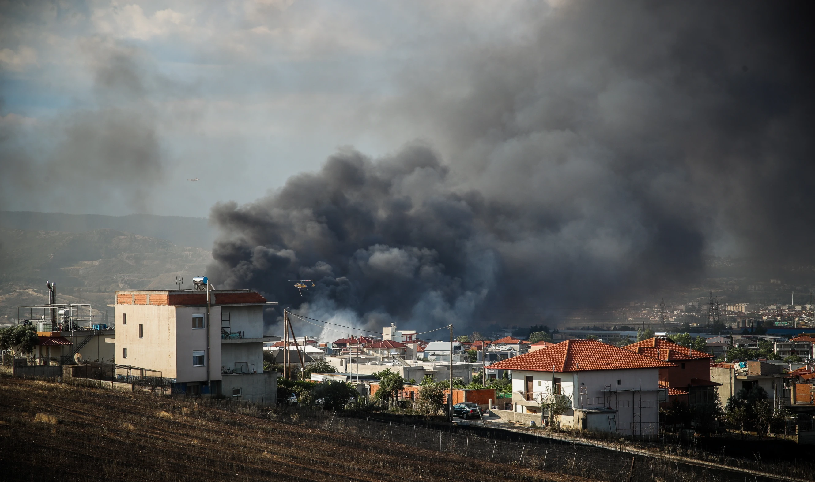 Το έργο της κατάσβεσης συνεχίστηκε καθ