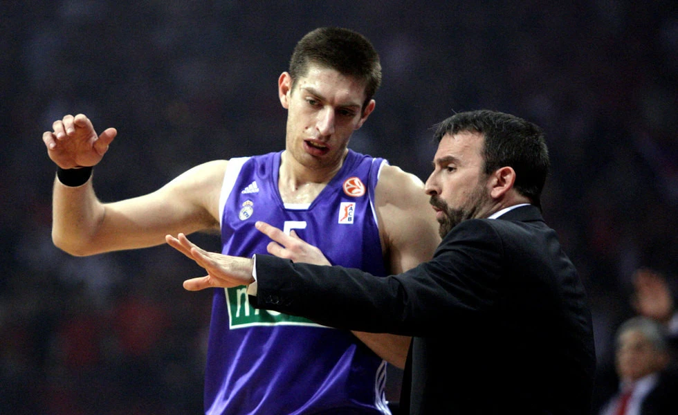 <b>Από την περίοδο 2007-08 και την παρουσία του στη Ρεάλ Μαδρίτης με προπονητή τον Ζοάν Πλάθα</b>