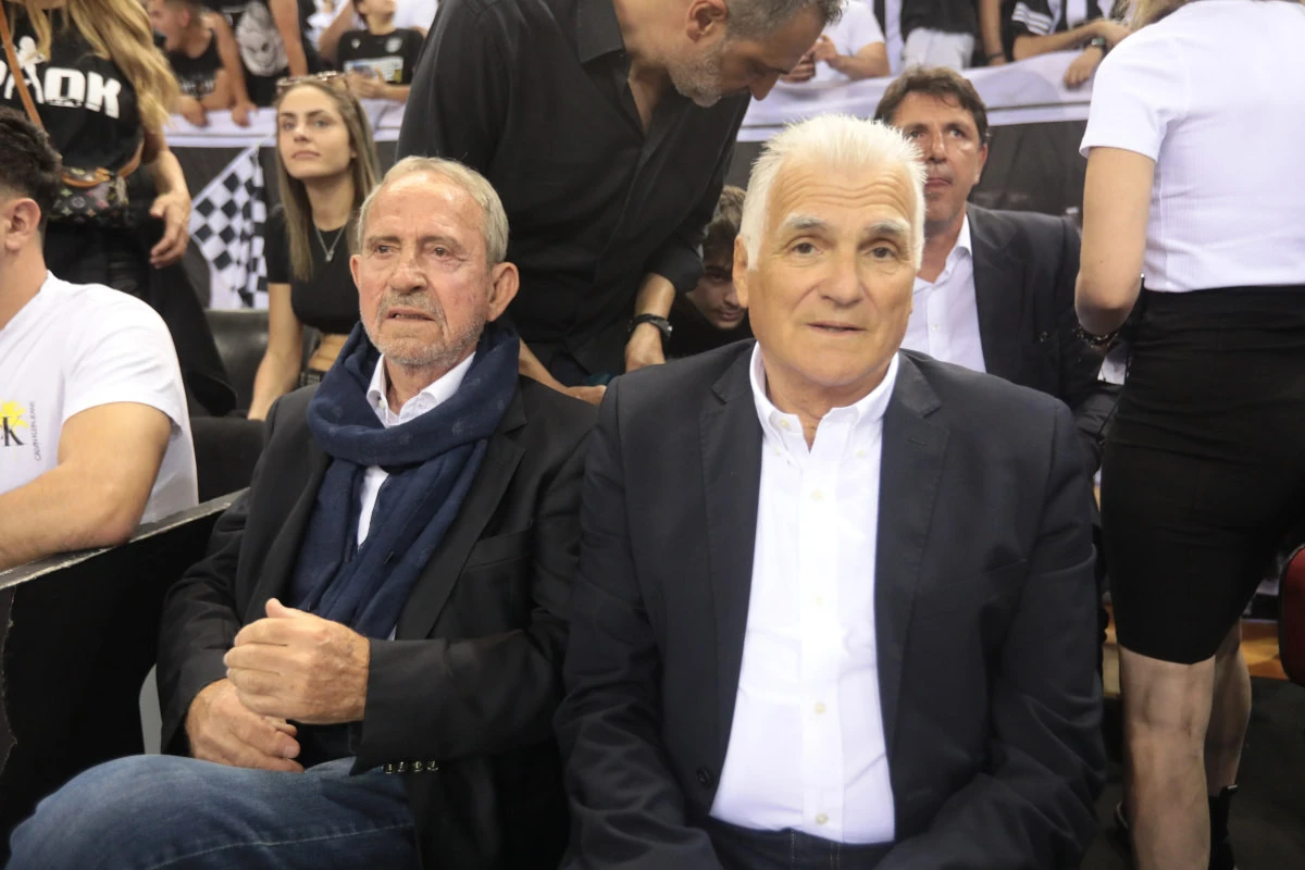 <b>Σε πρόσφατη παρουσία του δίπλα στον πρώην πρόεδρο, Απόστολο Οικονομίδη</b>