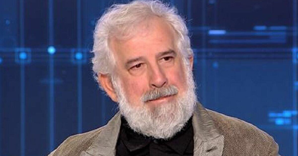 Φιλιππίδης: Η στιγμή που η φωτιά εξαπλώνεται στο μπαλκόνι του σπιτιού του