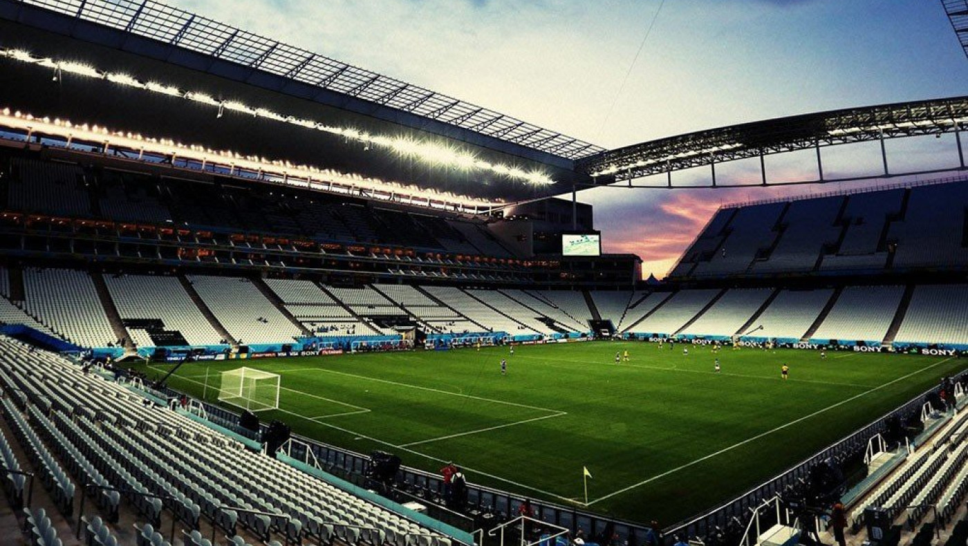 Βάφουν... πράσινο τον αγωνιστικό χώρο (pic)