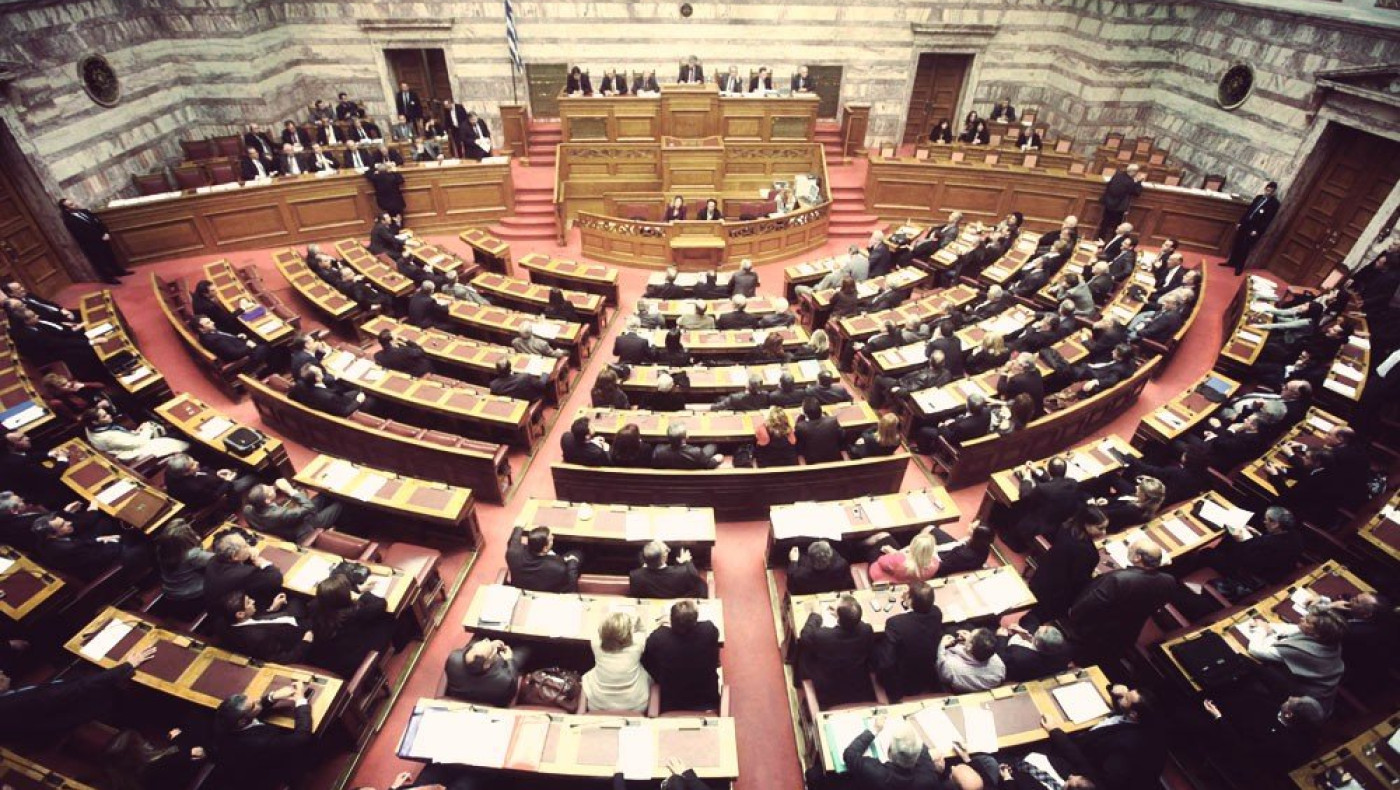 Νέα αντιπαράθεση στη Βουλή για τον Σάββα Ξηρό