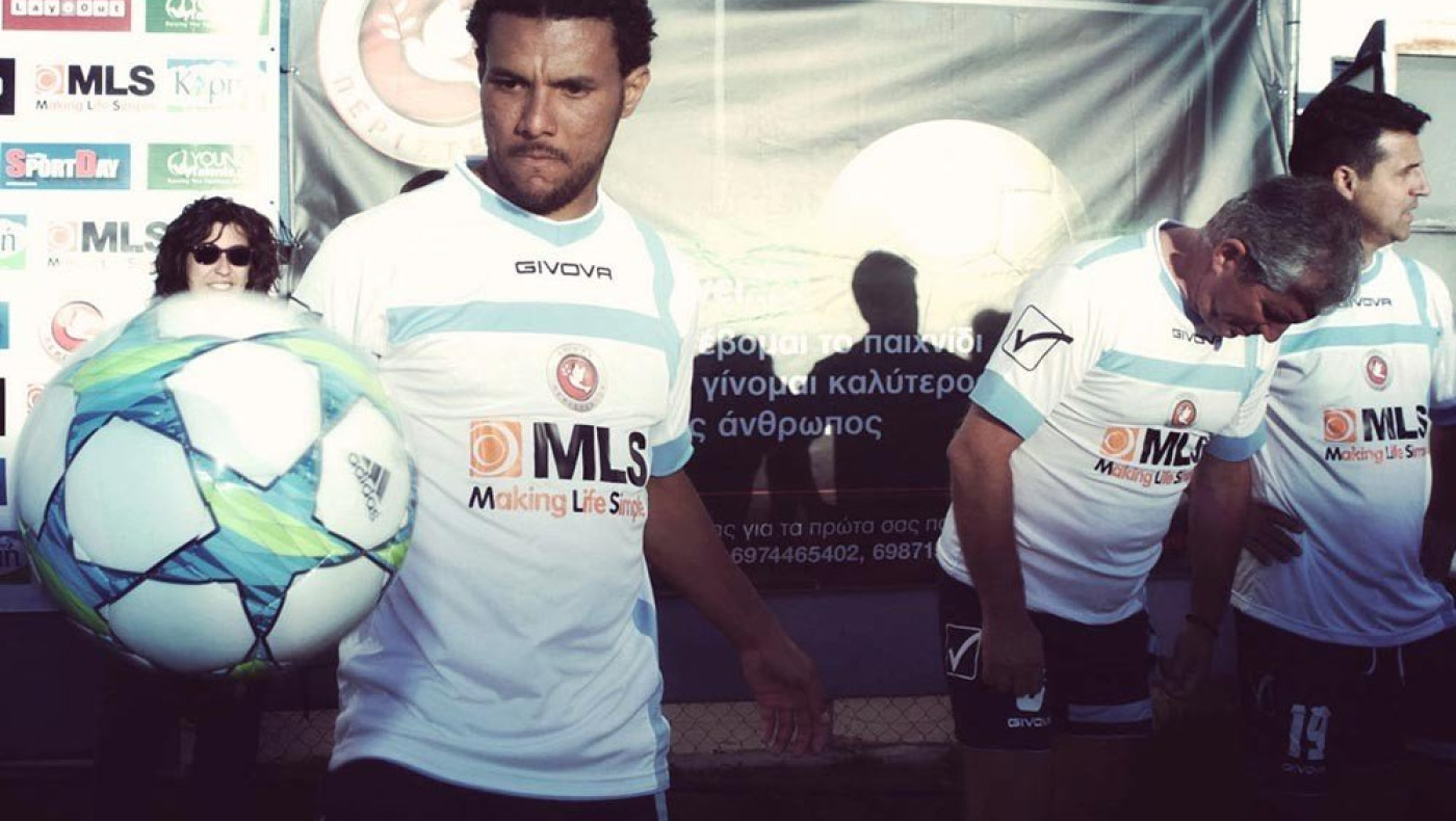 Σκέπτεται τα πετροδόλαρα ο Κλέιτον 