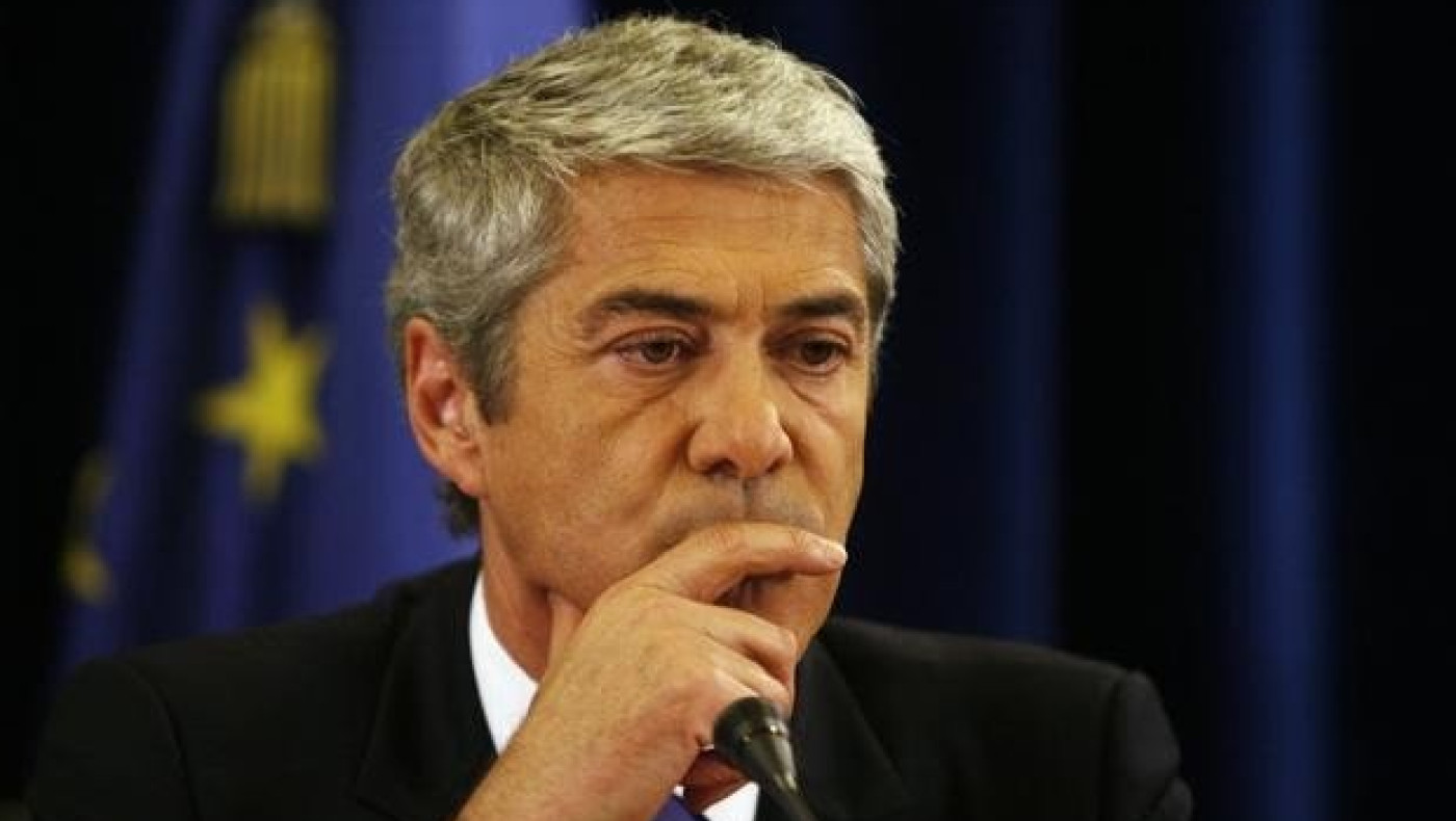 Eβαλαν φυλακή τον πρωθυπουργό του Μνημονίου!