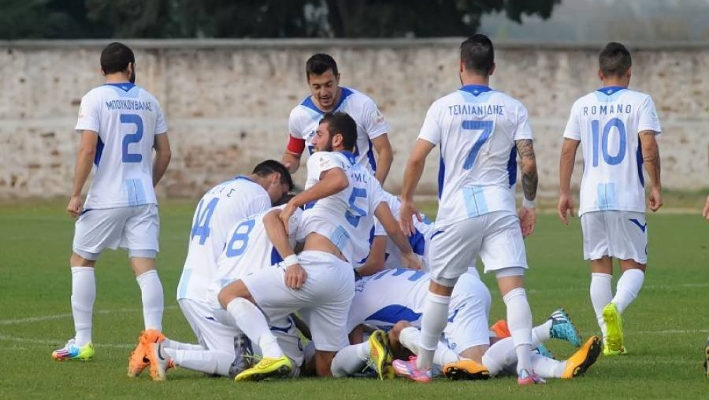 Σεμνά, ταπεινά κι υπομονετικά