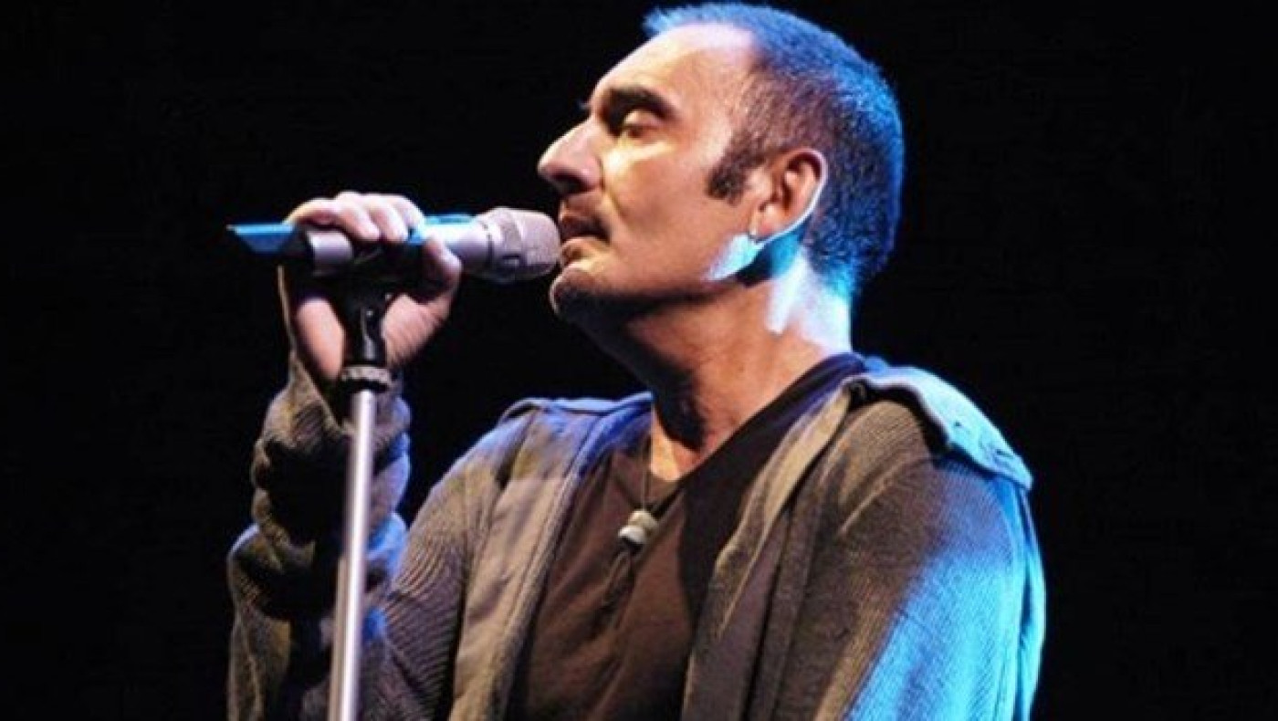 Πέθανε και ο αδελφός του τραγουδιστή που "έφυγε" στη σκηνή