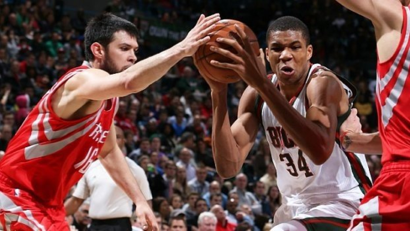 Το κάρφωμα του Αντετοκούνμπο στον Παπανικολάου (video)