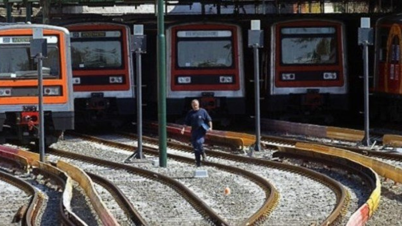 Άνδρας έπεσε στις ράγες του ηλεκτρικού στα Άνω Πατήσια