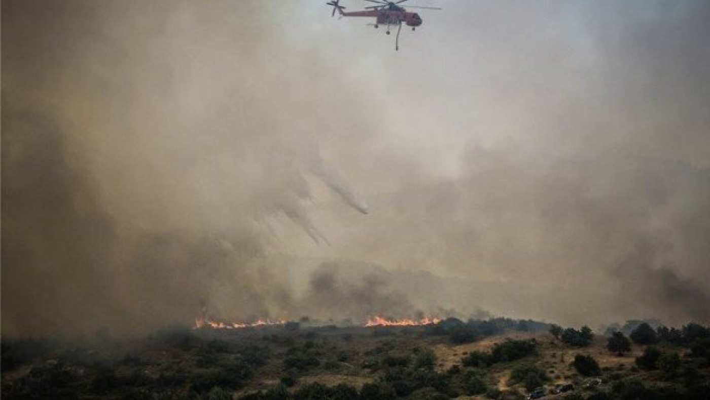 Εύβοια: Σε τέσσερα μέτωπα δίνουν μάχη 331 πυροσβέστες