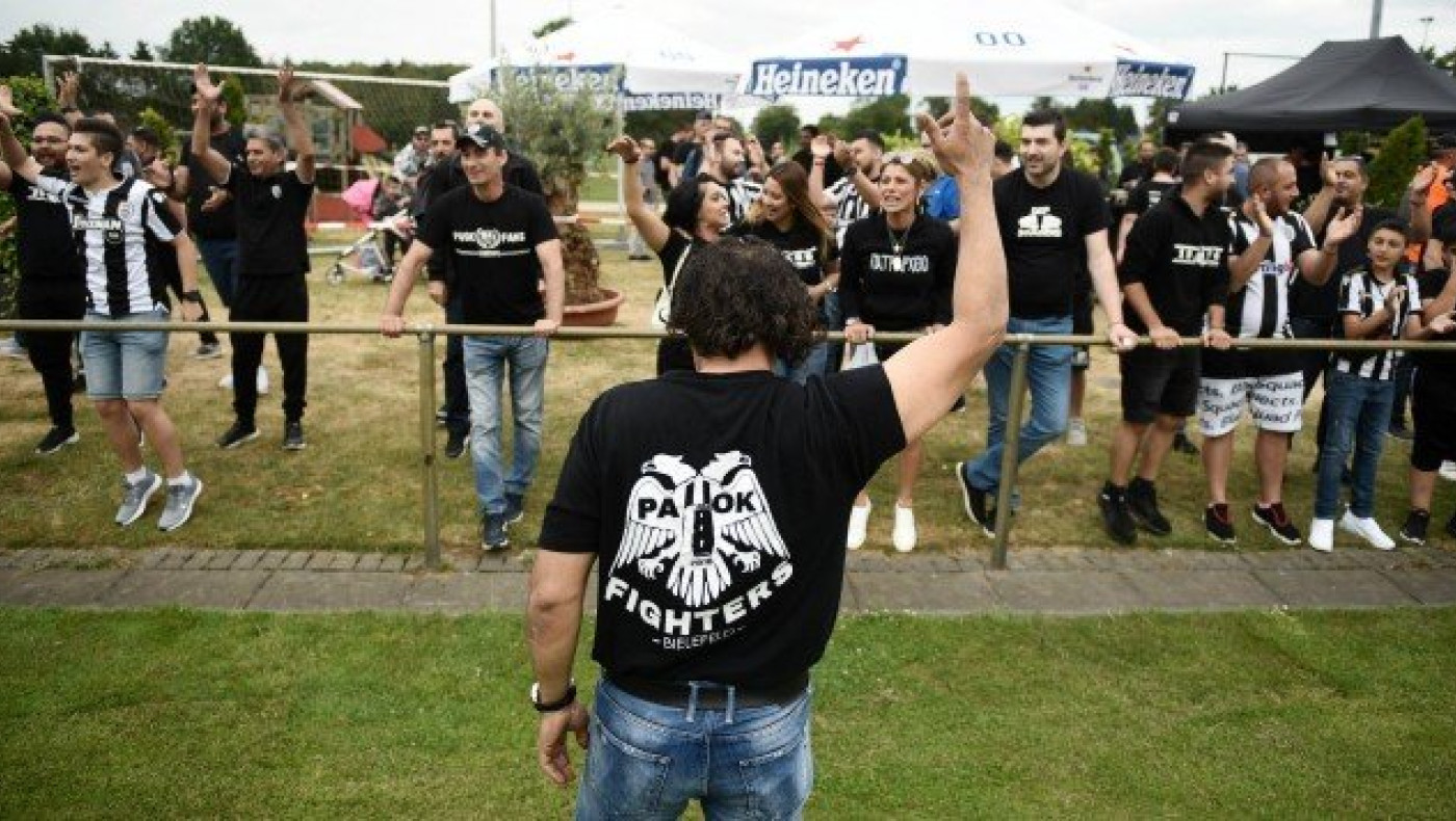 Τρομερά στιγμιότυπα από την παρουσία του κόσμου του ΠΑΟΚ στην Ολλανδία