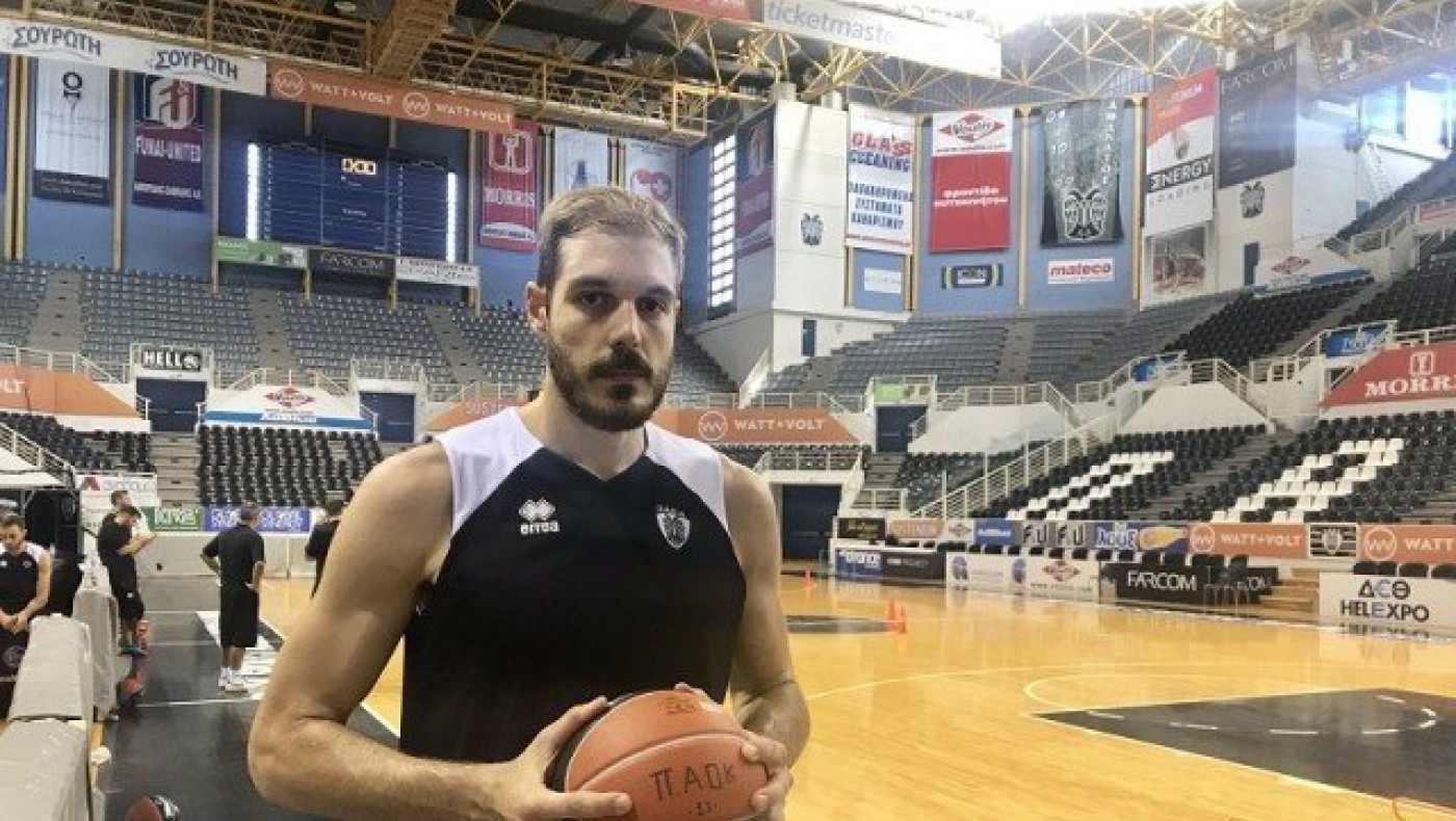 «Πεντάρια» made in Greece με            τα ασπρόμαυρα