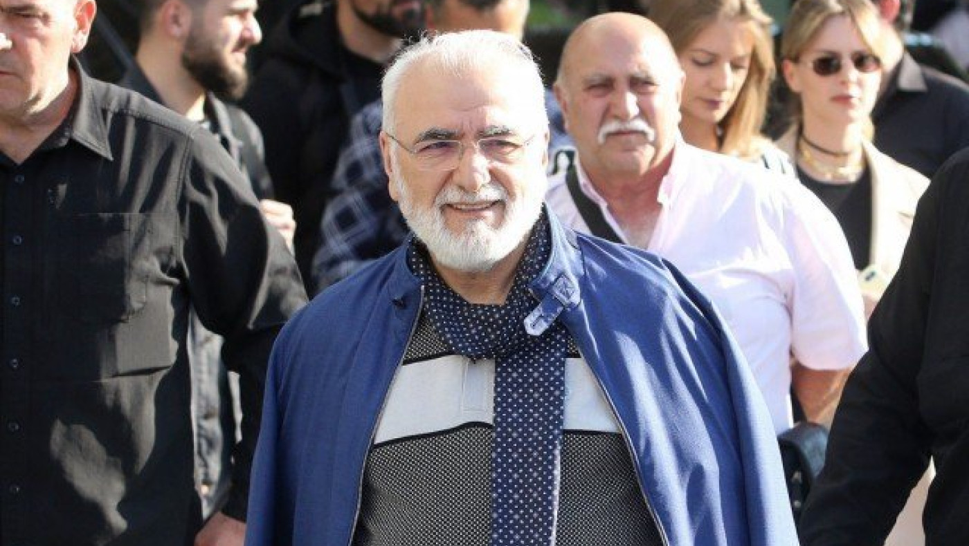 Στο πλευρό του 15χρονου Νίκου Αριστάδη ο          Ιβάν Σαββίδης