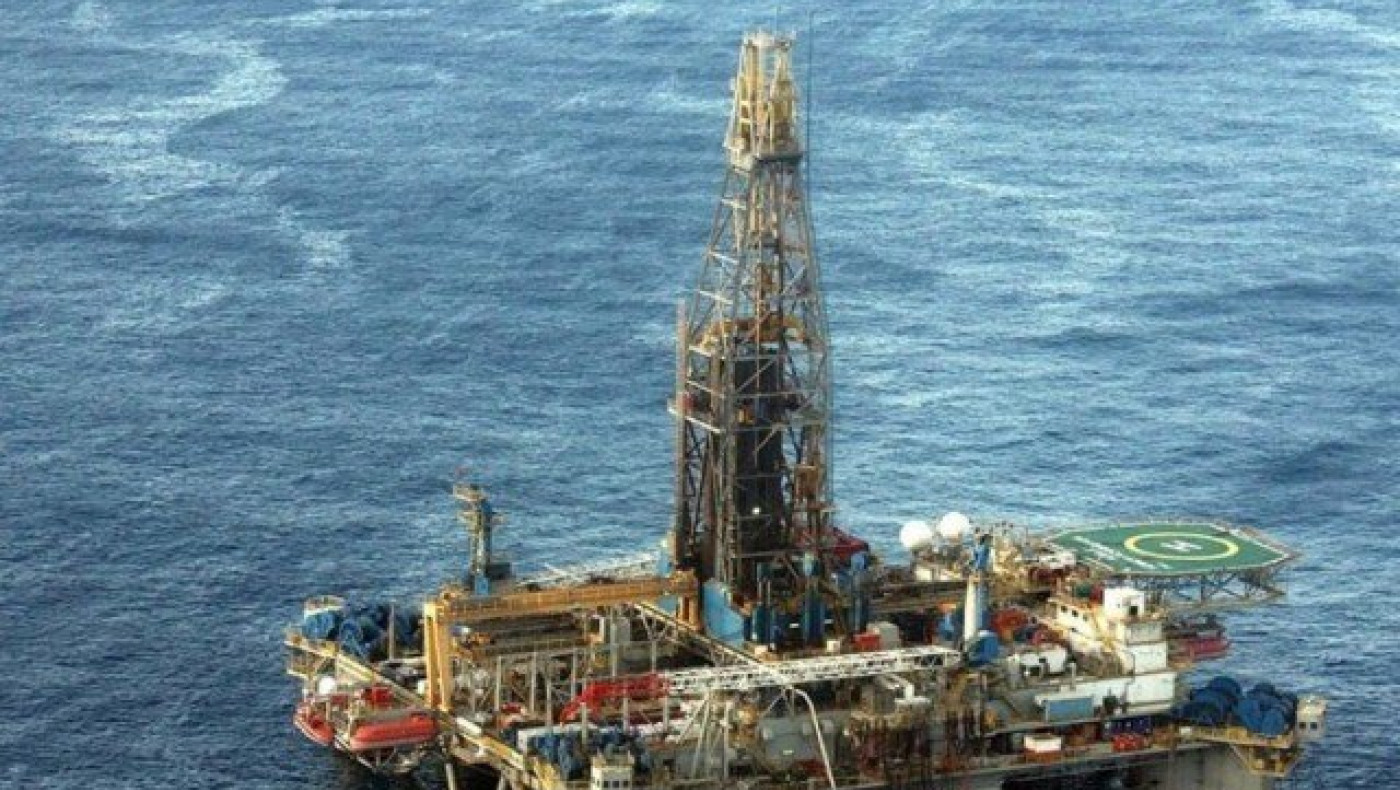 Ενδείξεις για κοίτασμα                         μαμούθ νότια της Κρήτης