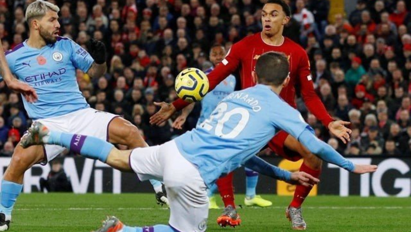 Premier League: «Φτιάξτε το VAR                     ή πετάξτε το»