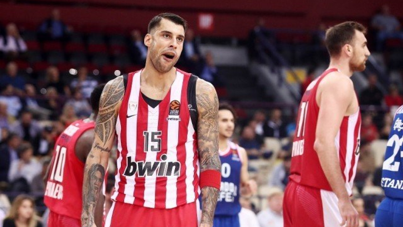 Νέα σφαλιάρα για τον                           Ολυμπιακό