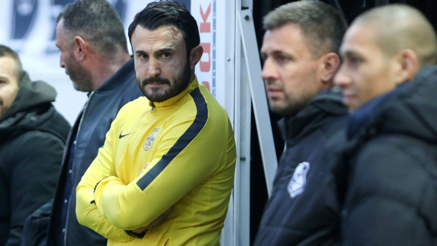 Καταγγελίες του ΟΦΗ για «ντου» Καρυπίδη στα αποδυτήρια των διαιτητών