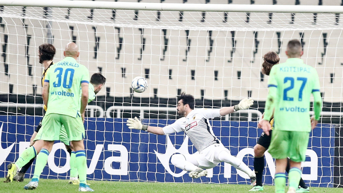 ΑΕΚ: Δεύτερη συνεχόμενη νίκη με Καρέρα και ήρωα Τσιντώτα