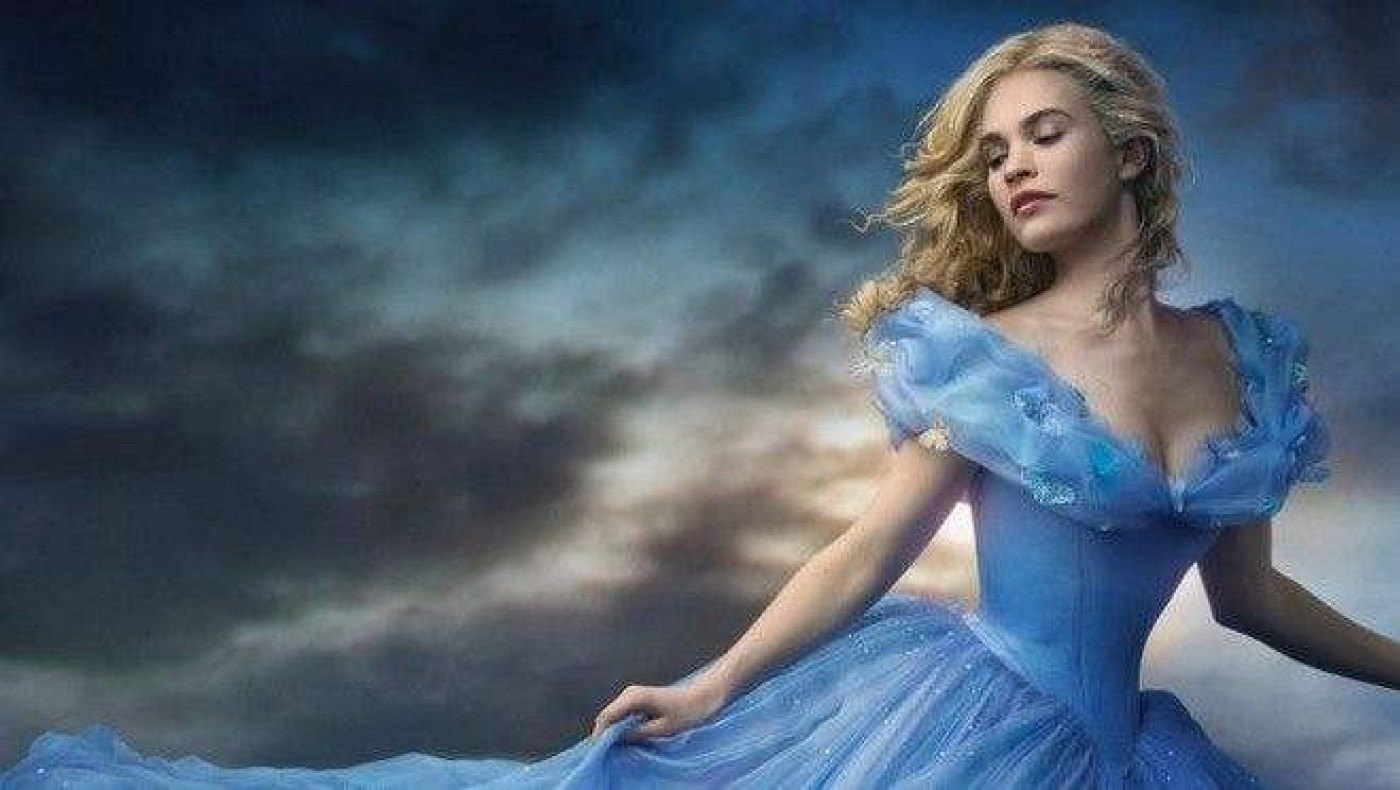 Το τρέιλερ της Σταχτοπούτας στον... αέρα ακριβώς στις 12 (VIDEO)