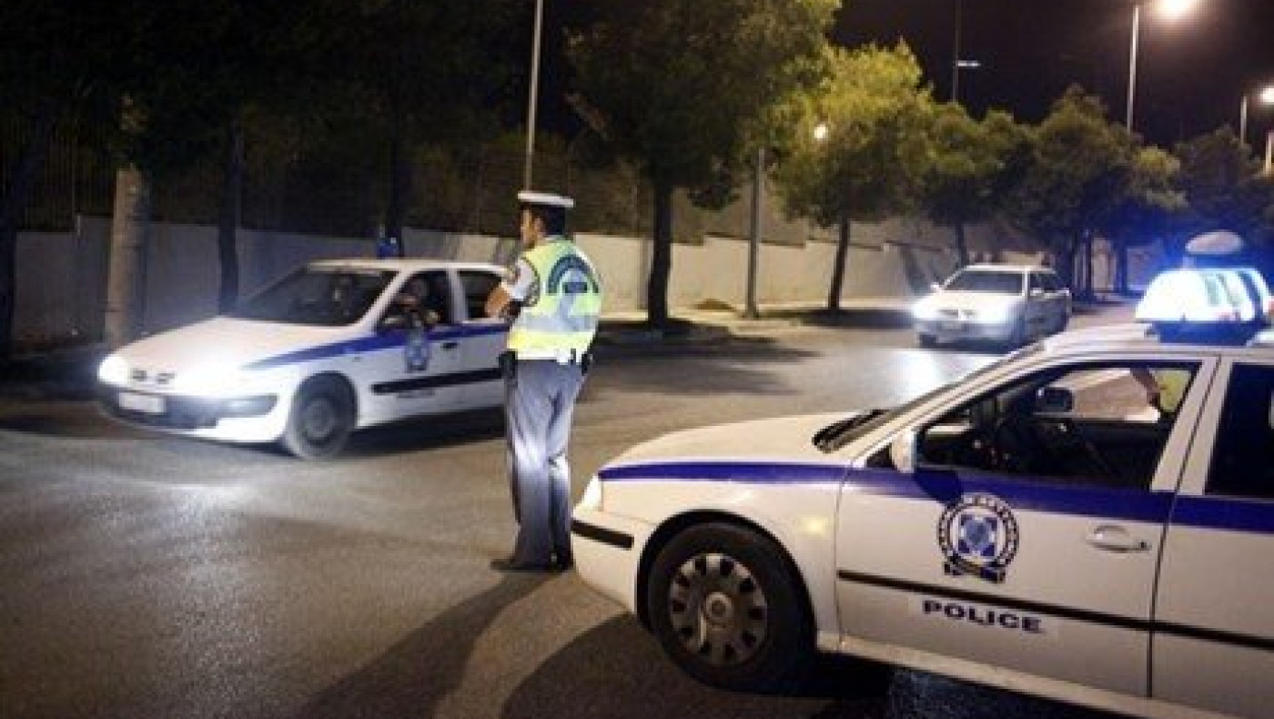 Ένοπλος στο Ελληνικό απειλούσε να σκοτώσει αστυνομικούς