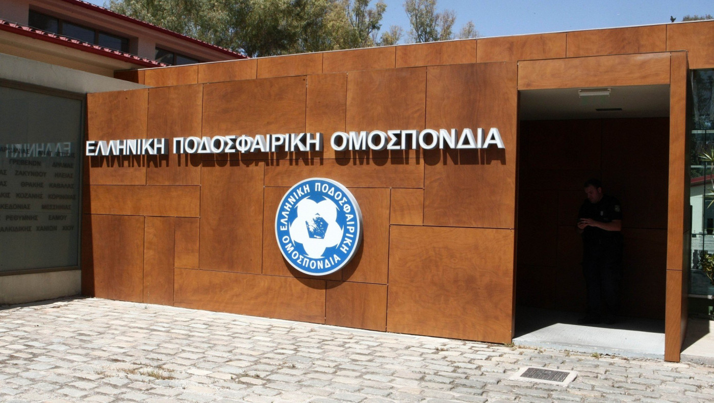 Δριμεία επίθεση Ολυμπιακού σε ΕΠΟ: «Ο υποτακτικός του Μελισσανίδη και το αίσχος»
