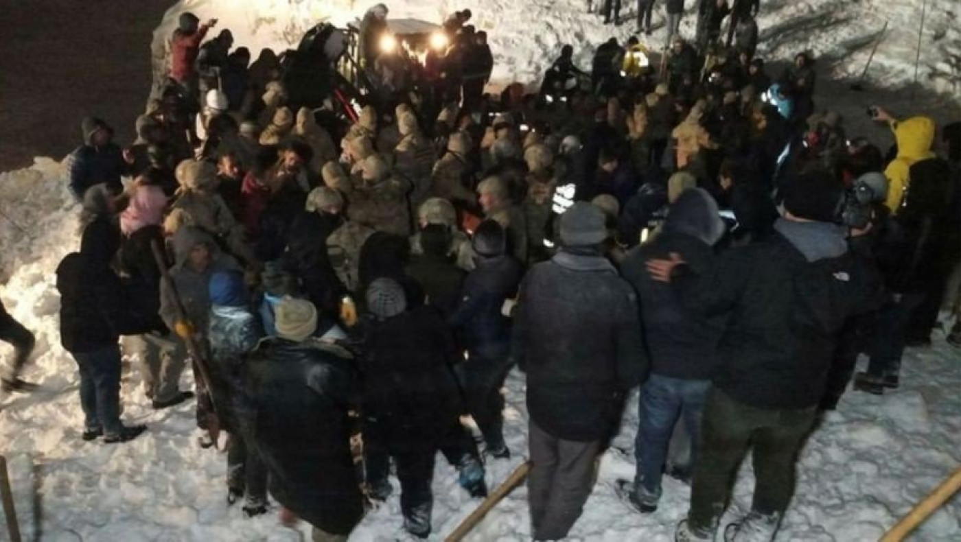 Χιονοστιβάδα καταπλάκωσε λεωφορείο στην Τουρκία - Τέσσερις νεκροί