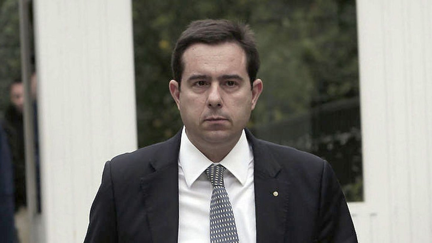 Μηταράκης: «Παγώνουν» οι επιτάξεις στα νησιά για μία εβδομάδα