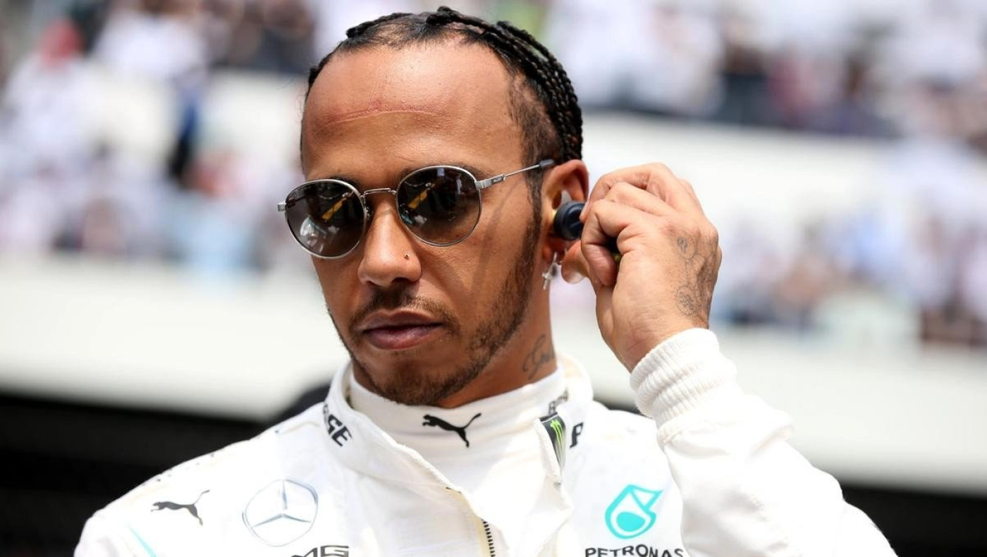 «Sir»... Hamilton!