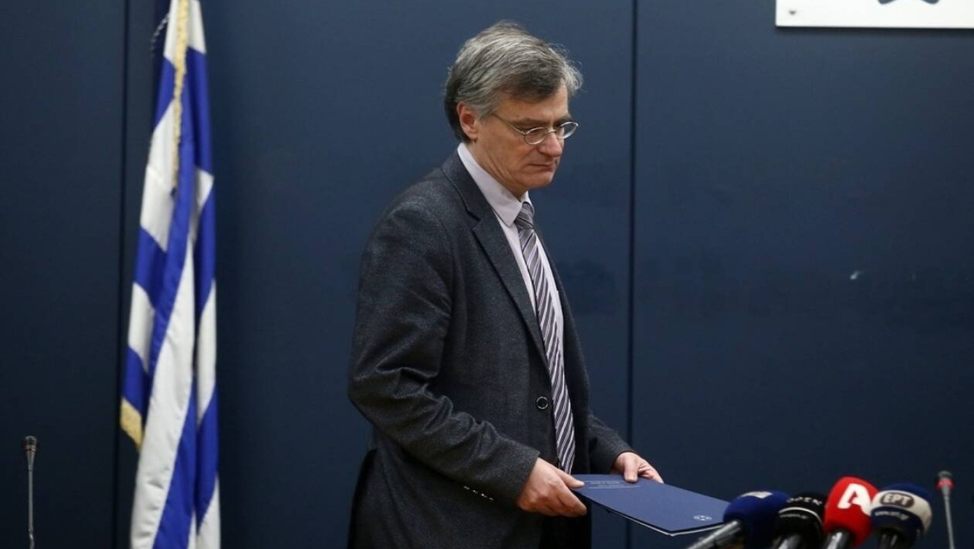Αντιδράσεις για τη δήλωση Τσιόδρα πως «χρεώσαμε περισσότερους θανάτους απο κορωνοϊό»