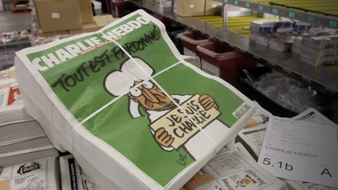 Ανάρπαστo το σημερινό ιστορικό τεύχος της Charlie Hebdo