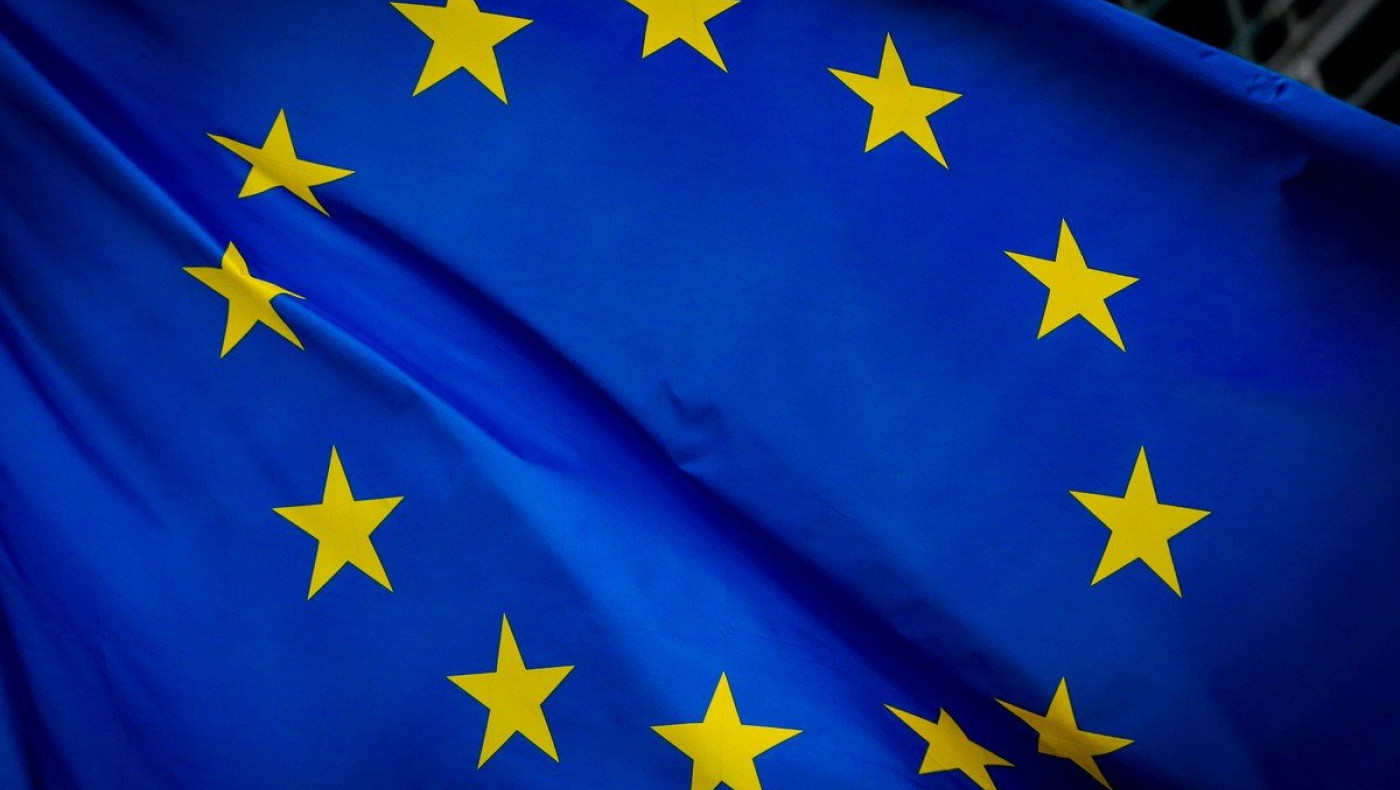 Δημοσιογράφοι και τηλεαστέρες για την Ευρωβουλή