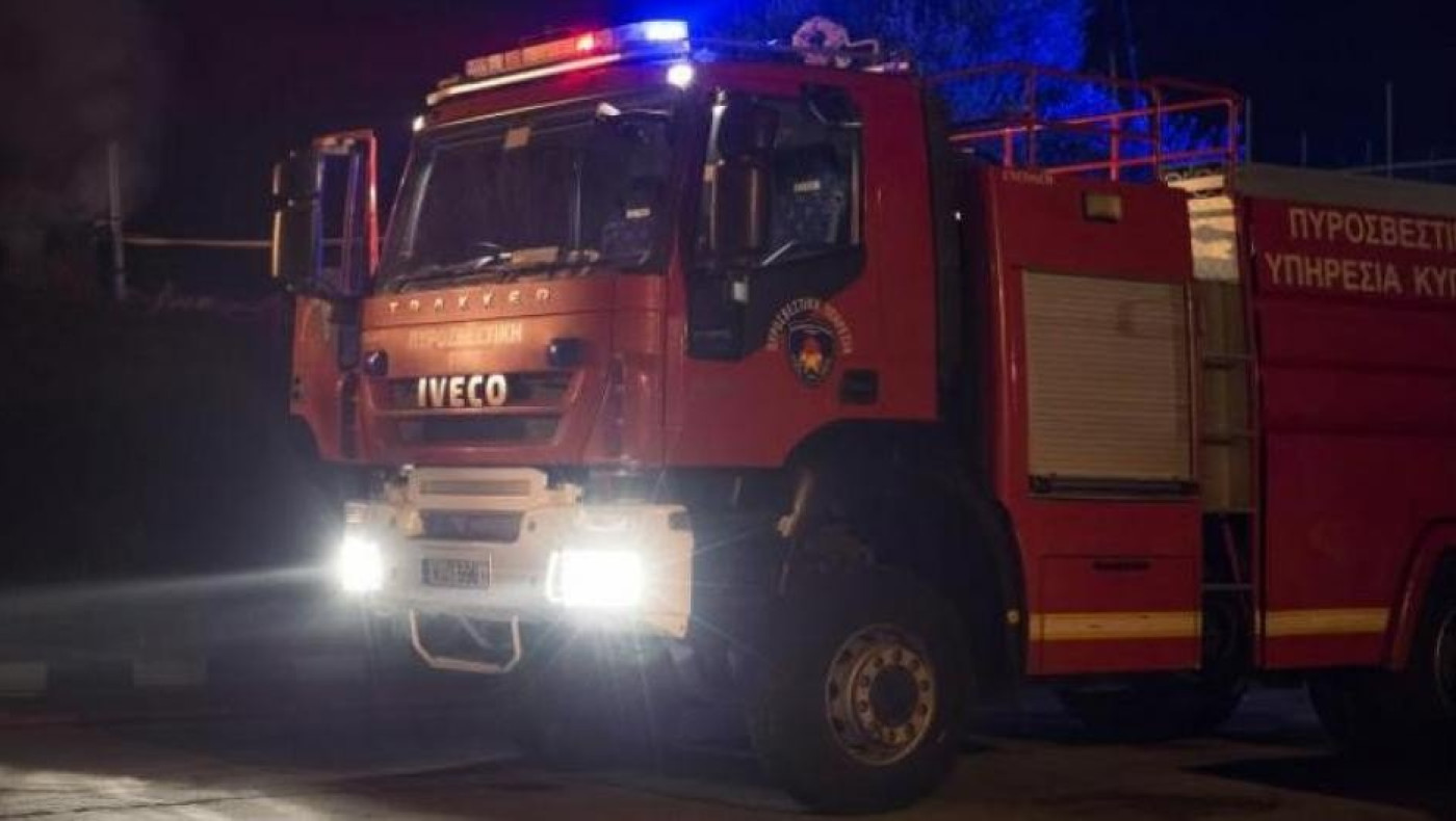 Φωτιά σε όχημα του δήμου Καλαμαριάς