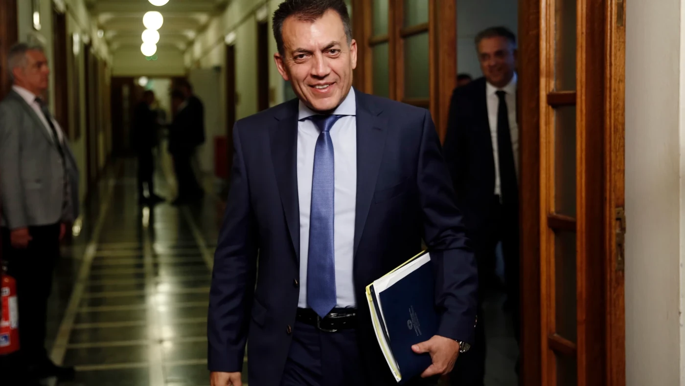 Βρούτσης: «Από τις 2 Ιουνίου η αύξηση στις επικουρικές»