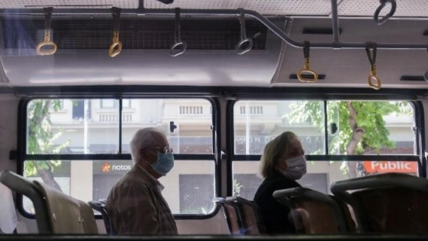 Επιβάτης σε λεωφορείο ΟΑΣΘ έβαλε… εσώρουχο για μάσκα