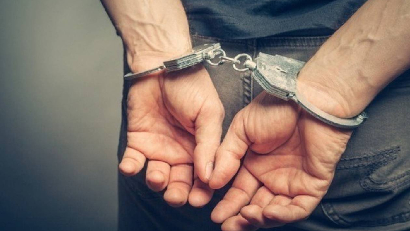 Συνελήφθη πασίγνωστος Έλληνας τραγουδιστής
