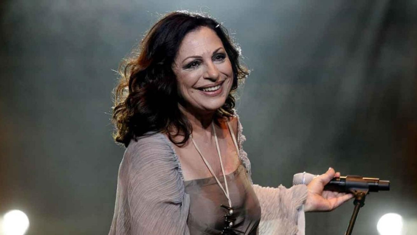 H Xάρις Αλεξίου εγκαταλείπει το τραγούδι!
