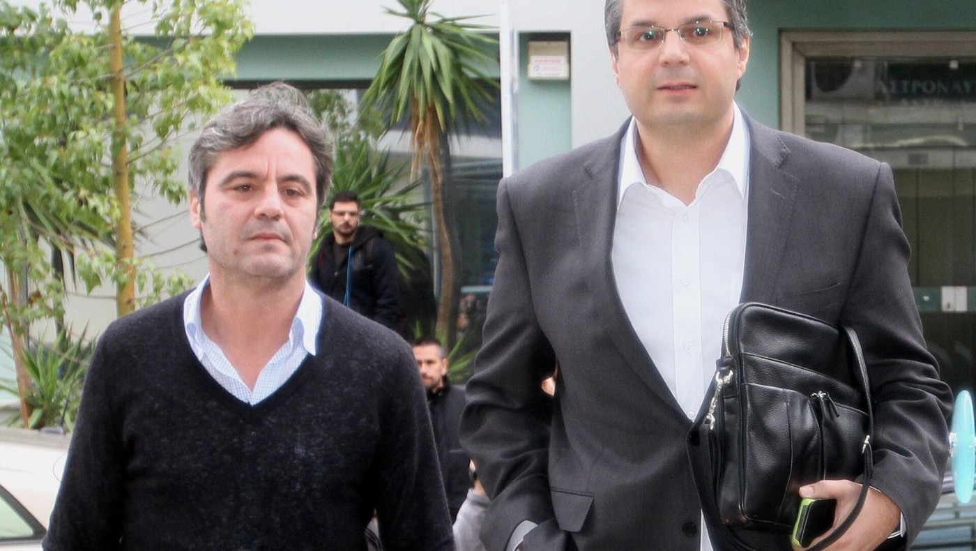 Εξτρέμ, αλλά πρώτα οι υπογραφές