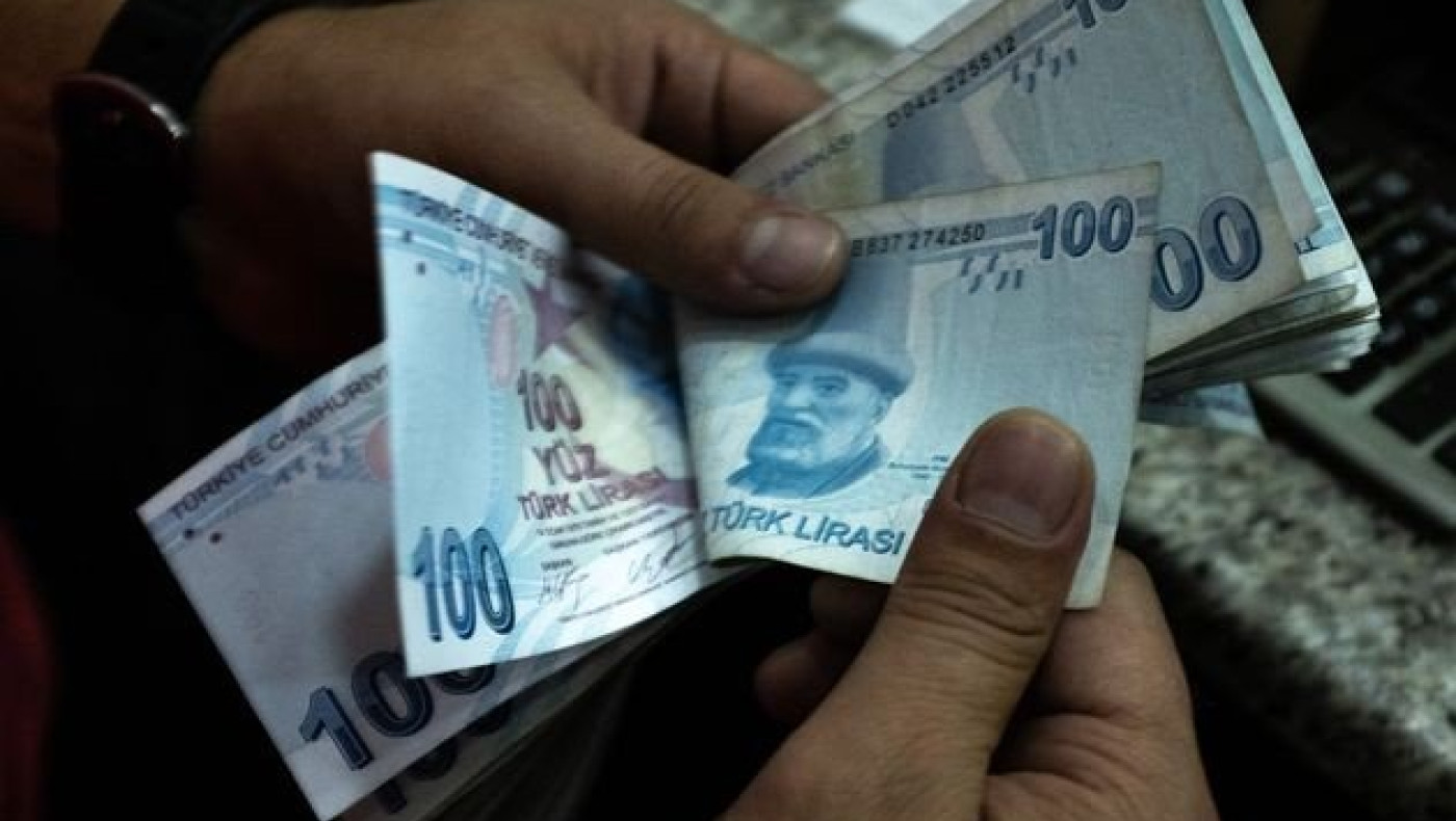 Νέα «βουτιά» της τουρκικής λίρας αναζωπυρώνει τους φόβους για οικονομική κατάρρευση