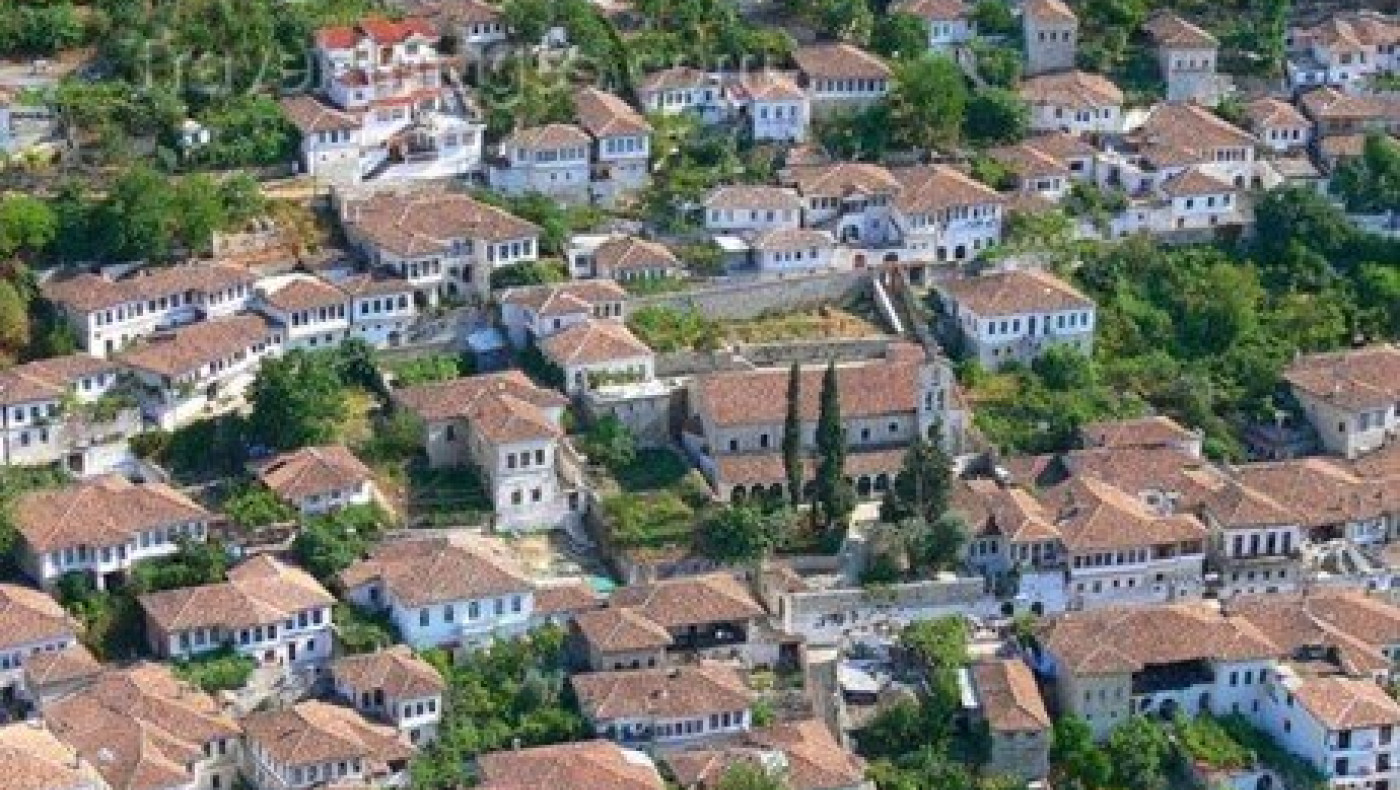 427.000 αυθαίρετα κτίρια χτίστηκαν στην Αλβανία από το 1992