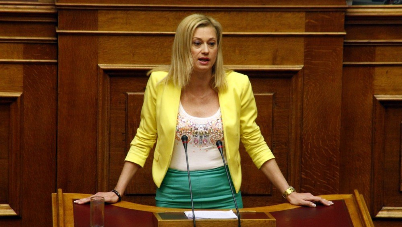 Ξεφάντωμα μέχρι τελικής πτώσης για την Ραχήλ Μακρή στην Κοζάνη (video)