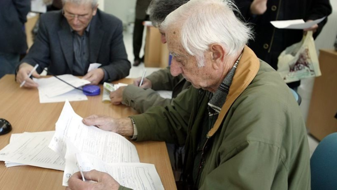 Κατά 119 ευρώ μειώθηκε η μέση σύνταξη λόγω μνημονίων