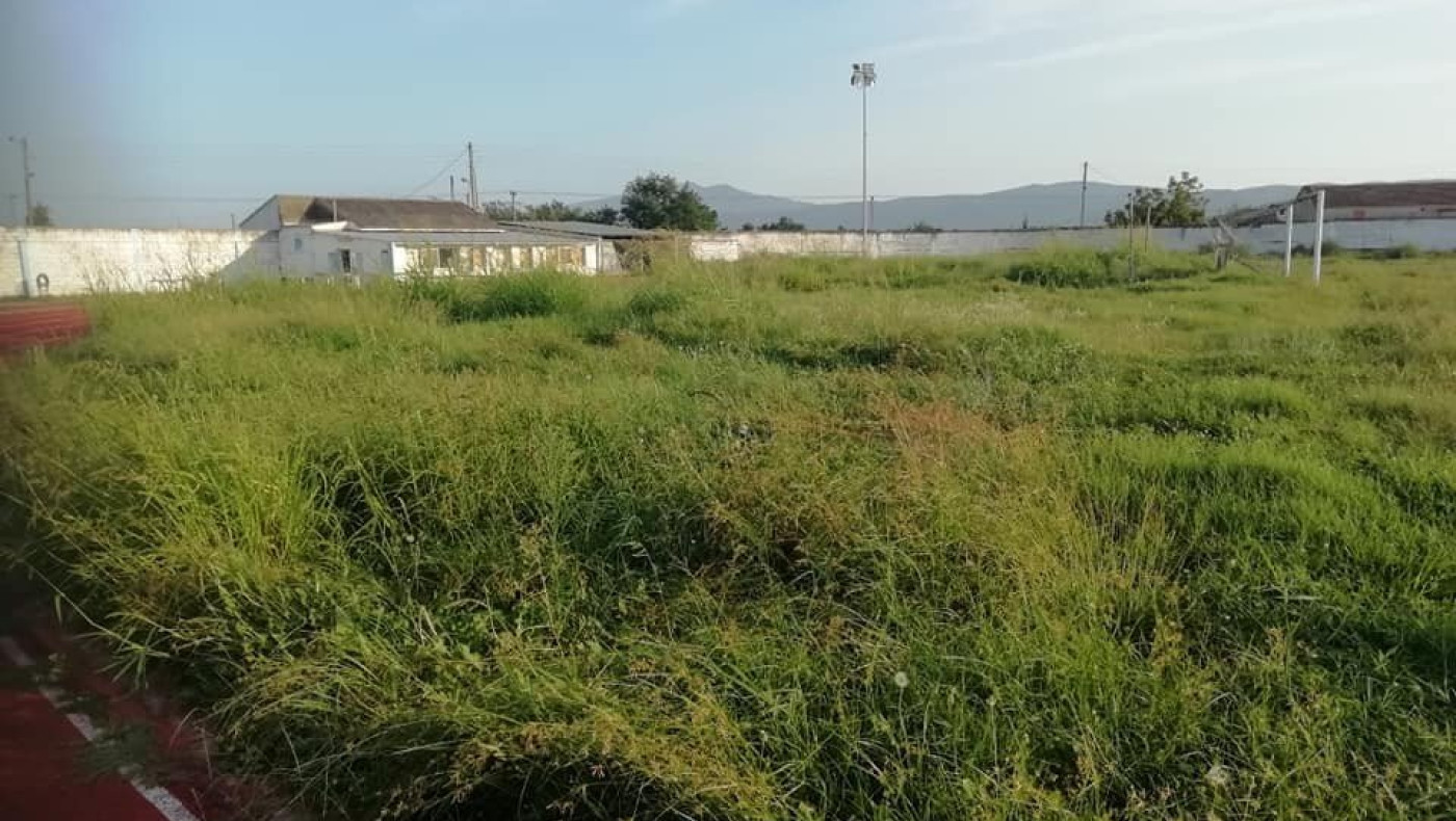 «Το γήπεδο Λαγκαδά έρημο σε πλήρη εγκατάλειψη»
