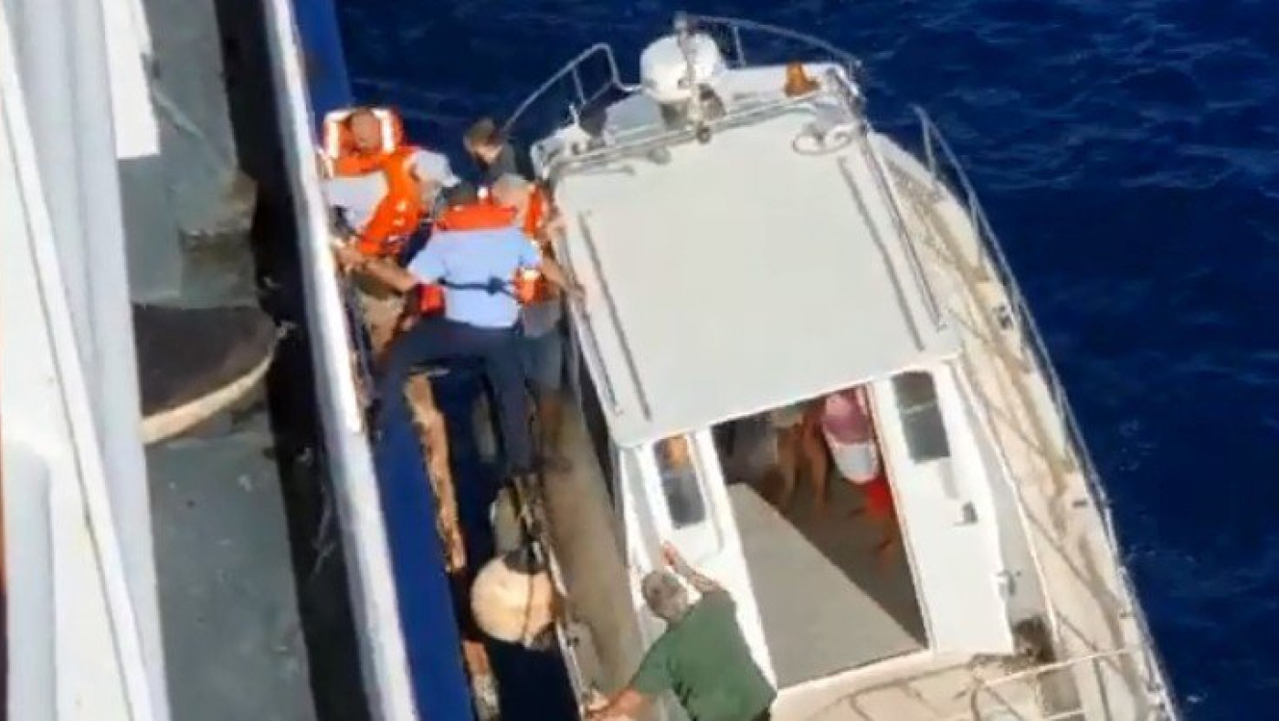 Διάσωση 151 προσφύγων ανοιχτά της Αμοργού